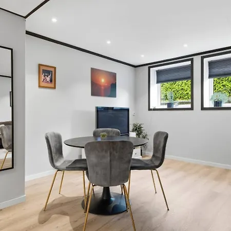 Fin Sentralt I Byen 2 Soverom 4 Sengeplasser Apartment Tønsberg